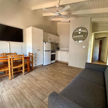 Shelly Beach Holiday Park Entrance Exterior foto