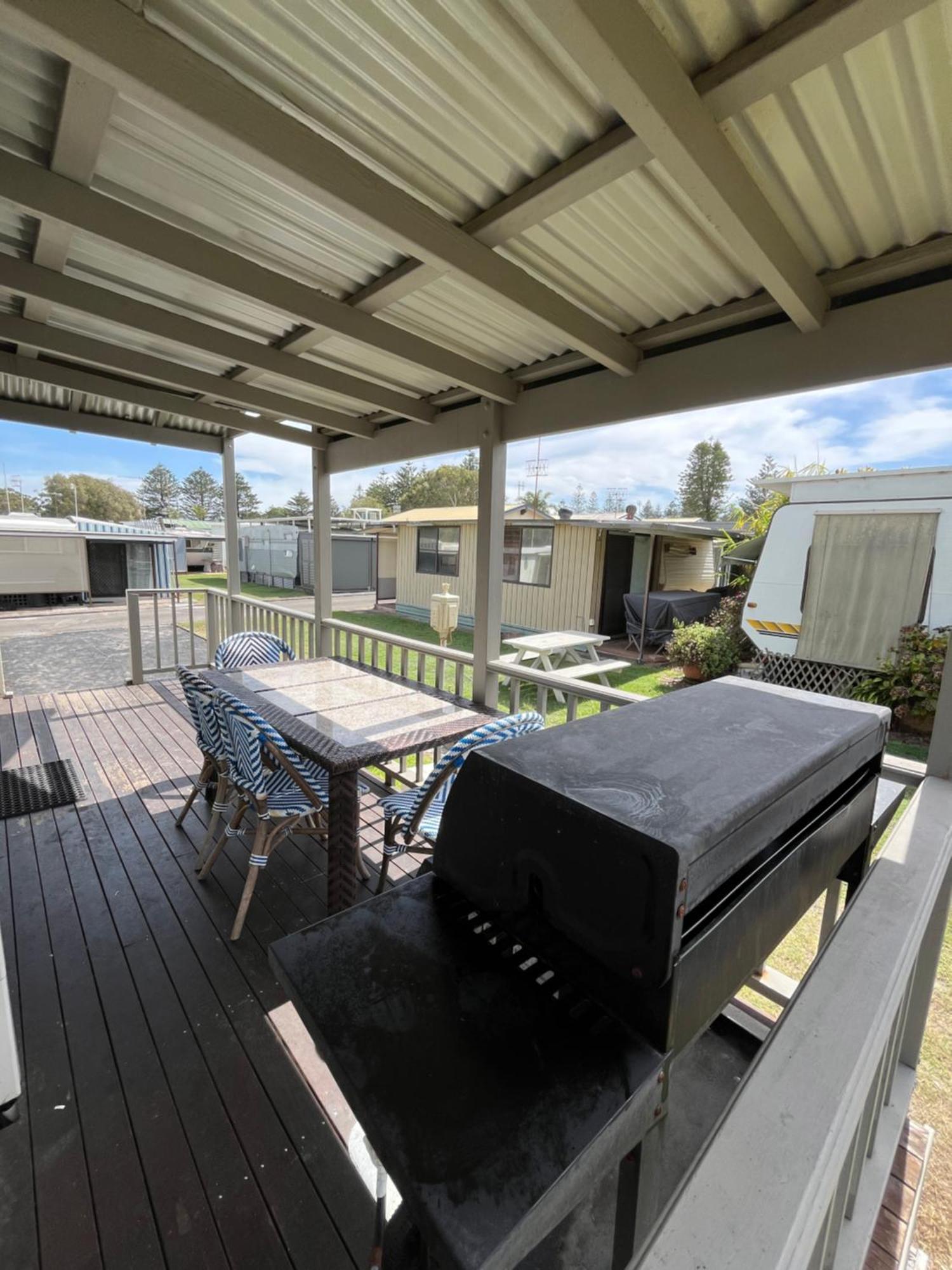 Shelly Beach Holiday Park Entrance Exterior foto